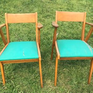 Photo d'âme chineuse paire de fauteuils bridge skaï vert